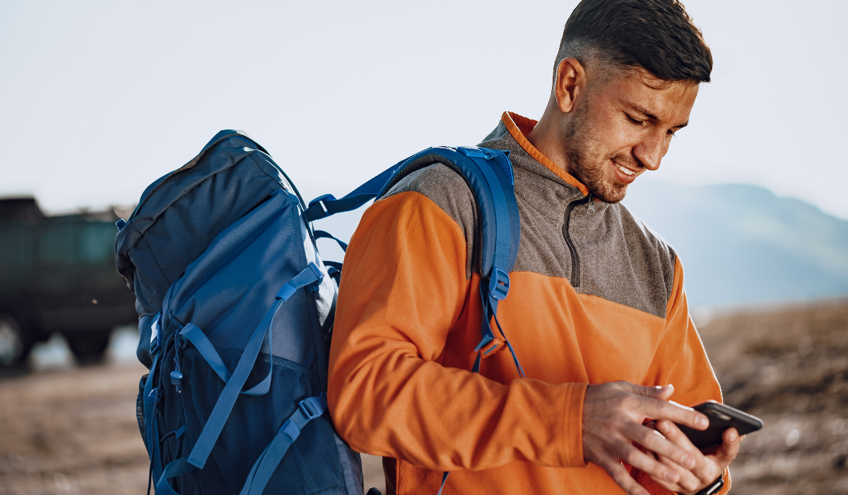 Vacances et festivals : avec Orange Hello 5G, dites adieu aux galères de réseau cet été !